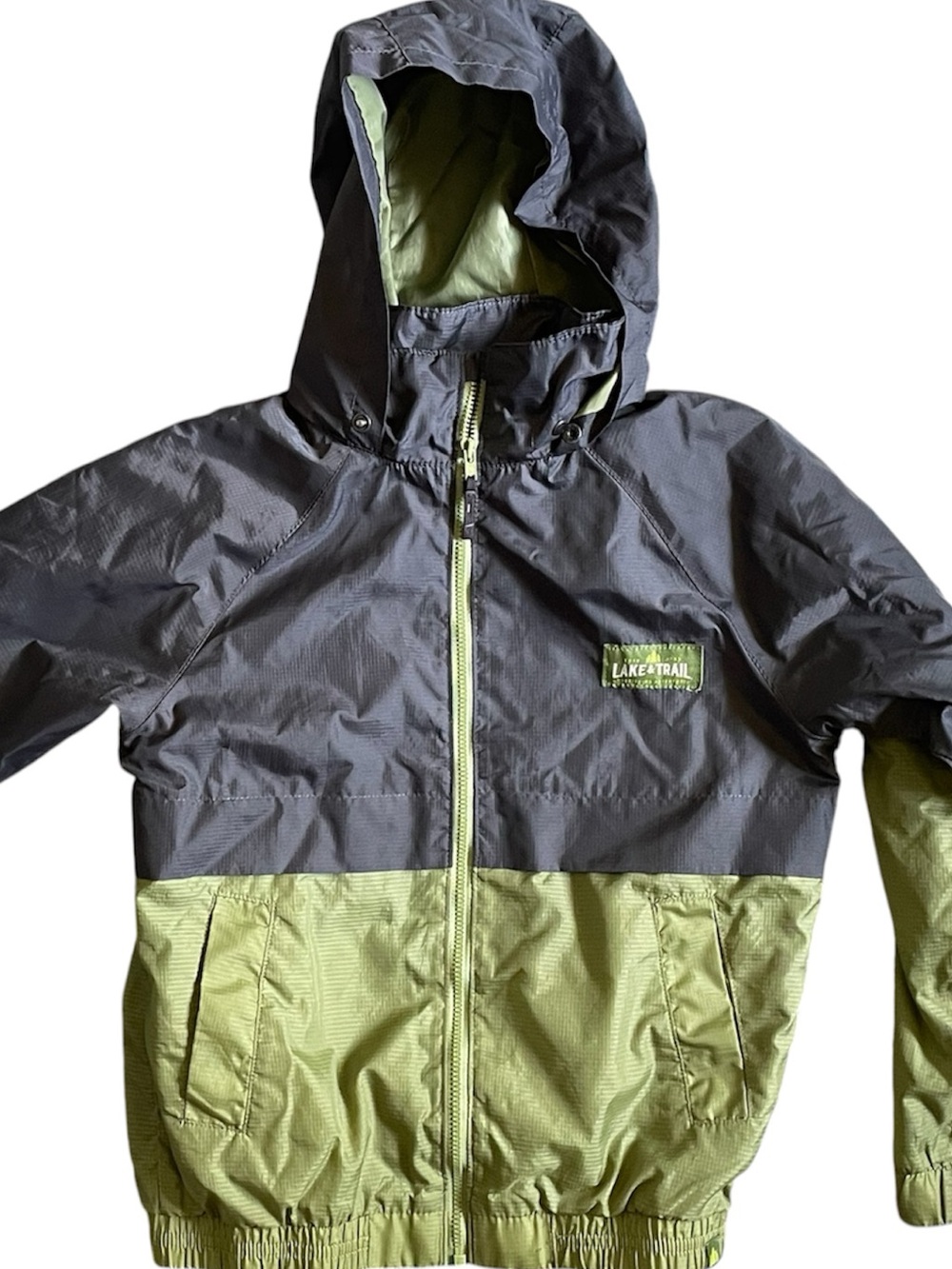 NWOT KIDS Lake & Trail Two-Tone Hooded Windbreaker - Olive Green & Charcoal